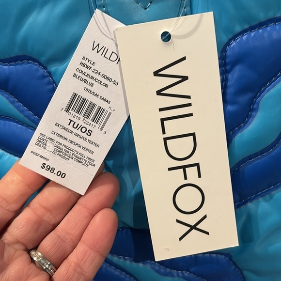 WILDFOX Lips Puffer Tote,zip top,2 handle,interior zip & 2 slash pocket,key hook - Picture 11 of 11